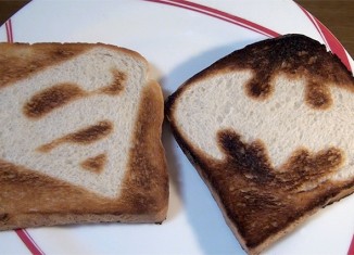 Yopaky-toast-batman-superman